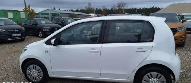 VOLKSWAGEN Up! 