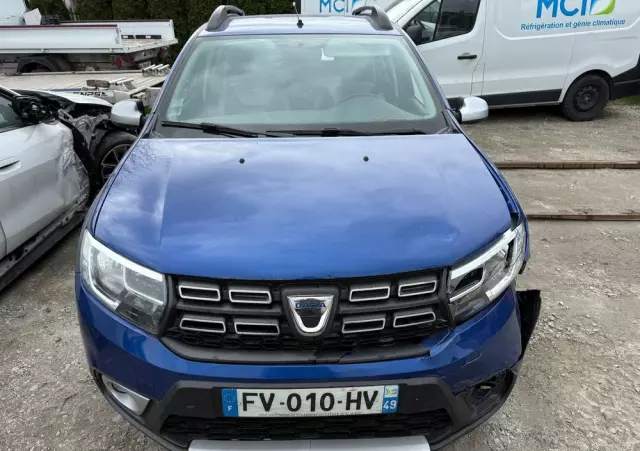 DACIA Sandero Stepway Blue dCi 95 Prestige
