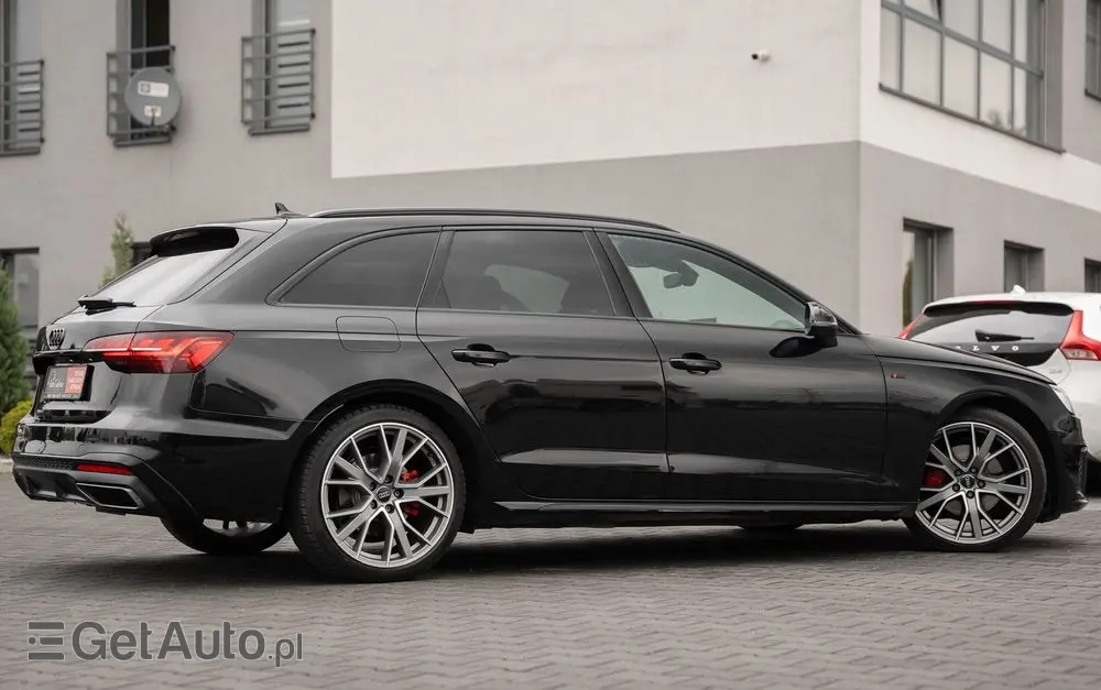 AUDI A4 Avant 40 TFSI S tronic S line