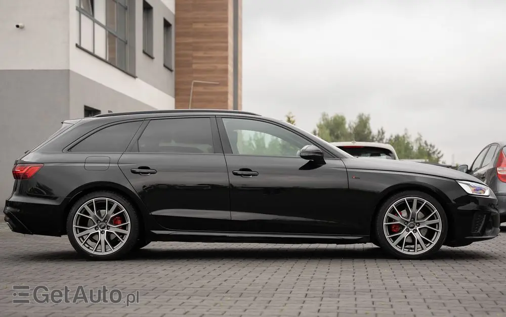 AUDI A4 Avant 40 TFSI S tronic S line