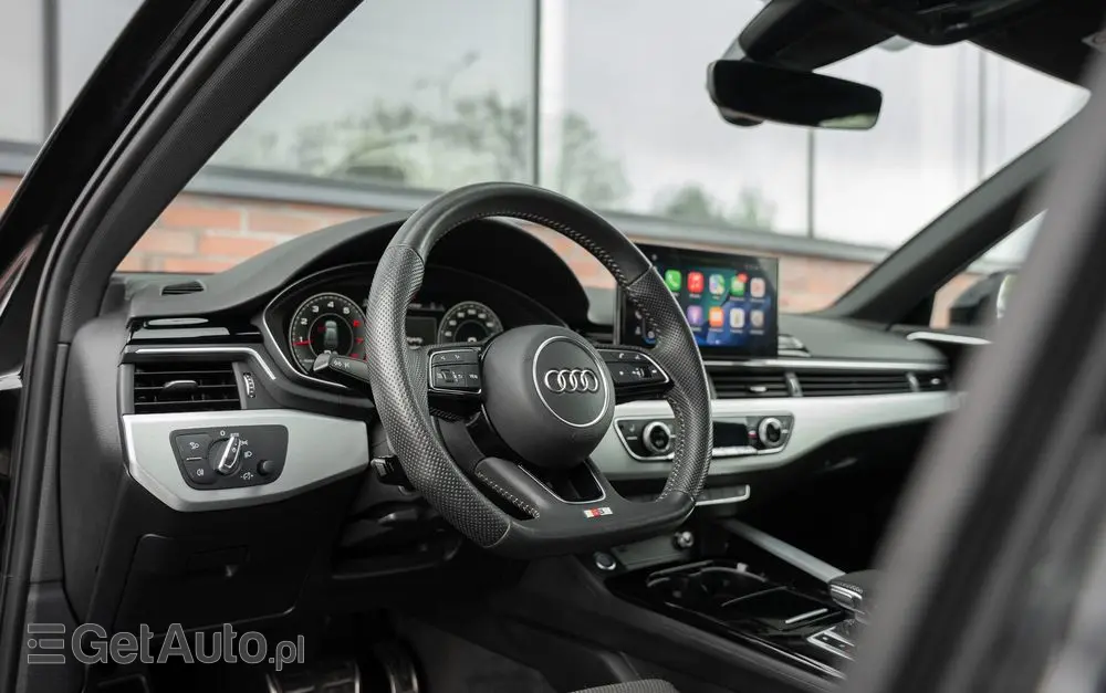 AUDI A4 Avant 40 TFSI S tronic S line