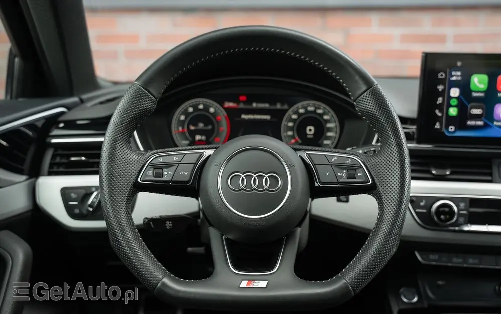 AUDI A4 Avant 40 TFSI S tronic S line