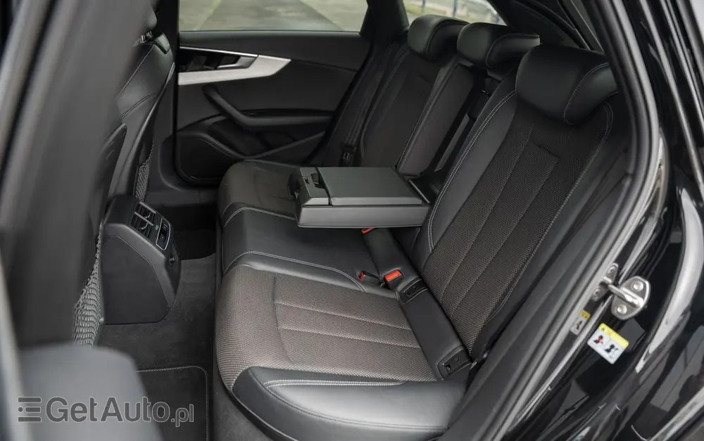 AUDI A4 Avant 40 TFSI S tronic S line