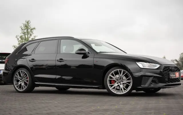 AUDI A4 Avant 40 TFSI S tronic S line