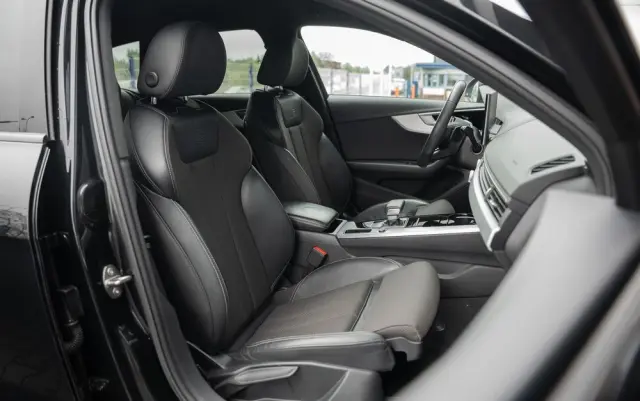 AUDI A4 Avant 40 TFSI S tronic S line
