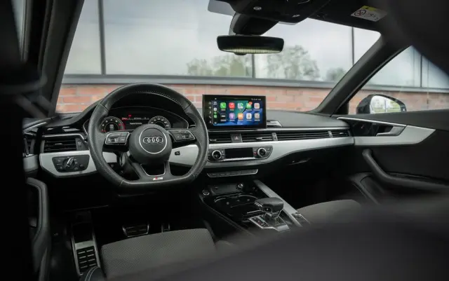 AUDI A4 Avant 40 TFSI S tronic S line