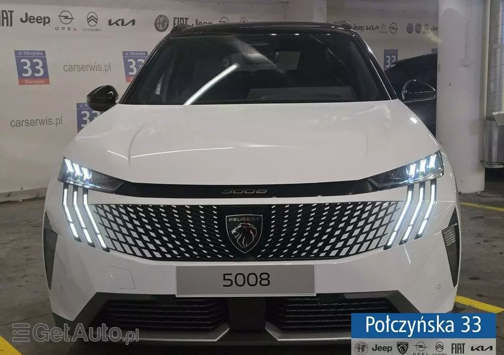 PEUGEOT 5008 