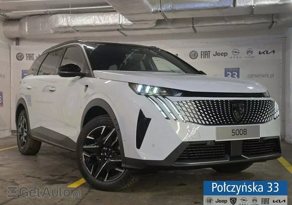 PEUGEOT 5008 