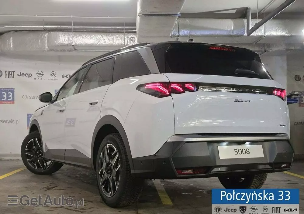 PEUGEOT 5008 