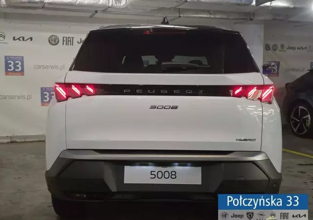 PEUGEOT 5008 