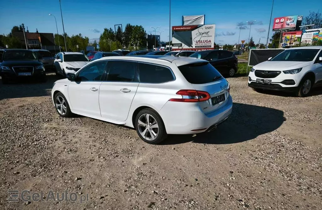 PEUGEOT 308 