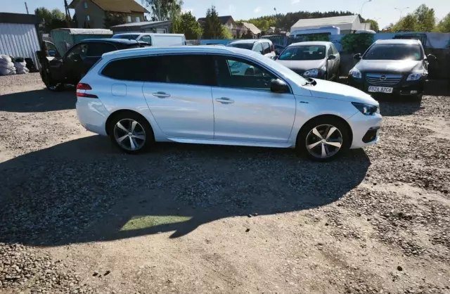 PEUGEOT 308 
