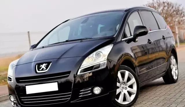 PEUGEOT 5008 