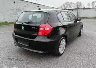 BMW Seria 1 120i