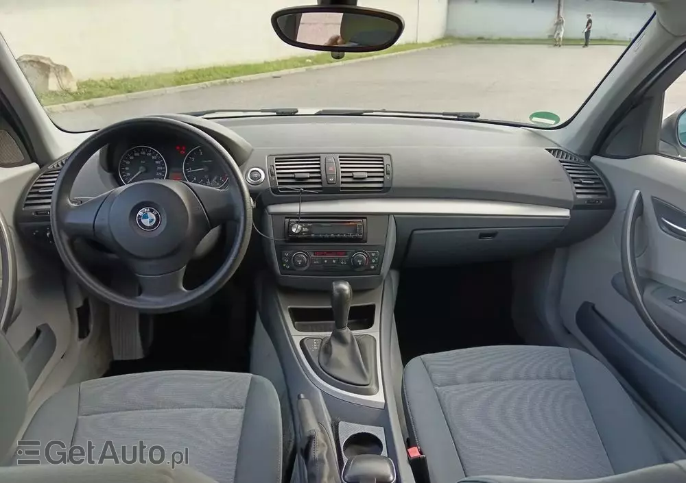 BMW Seria 1 120i