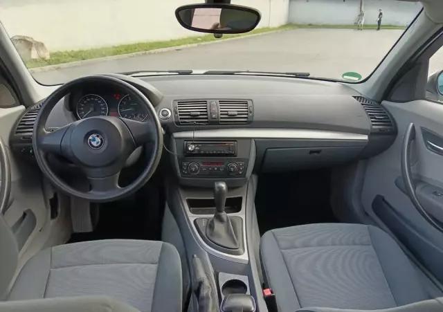 BMW Seria 1 120i