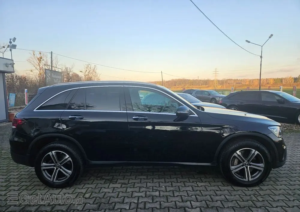 MERCEDES-BENZ GLC 