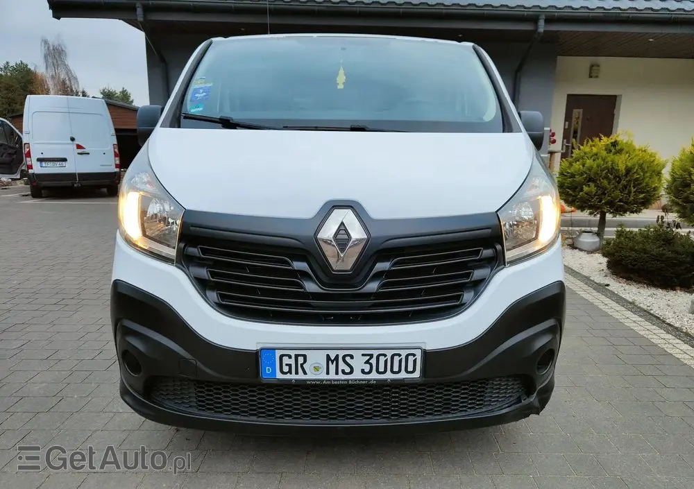 RENAULT Trafic 