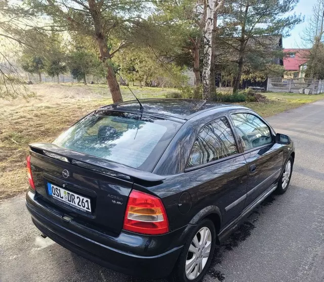 OPEL Astra 1.6 Ecotec 16V (101 KM)