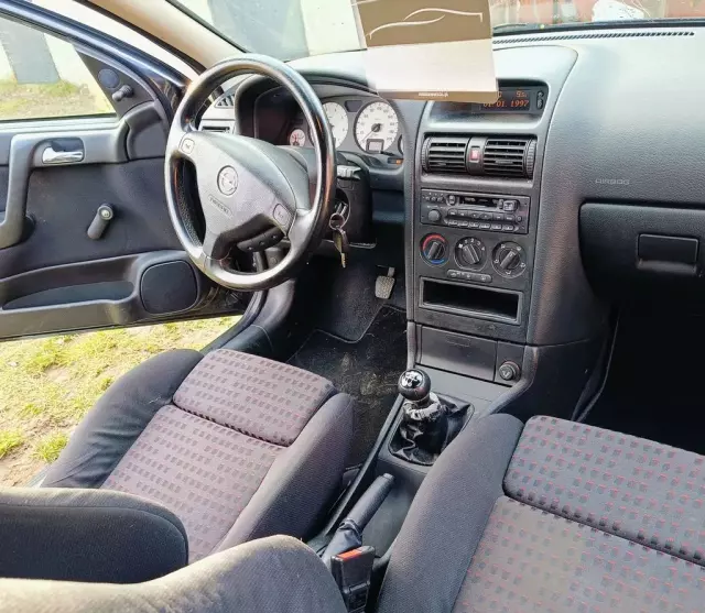 OPEL Astra 1.6 Ecotec 16V (101 KM)