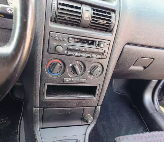 OPEL Astra 1.6 Ecotec 16V (101 KM)