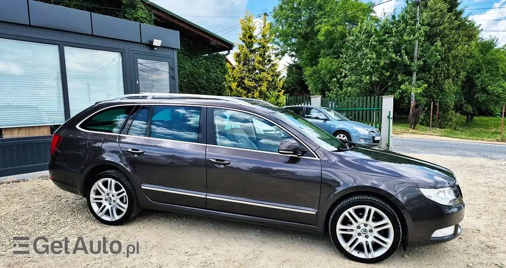 SKODA Superb 2.0 TSI Business DSG