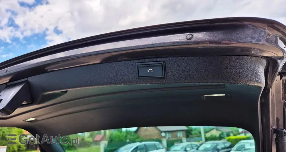 SKODA Superb 2.0 TSI Business DSG