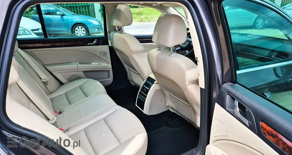 SKODA Superb 2.0 TSI Business DSG