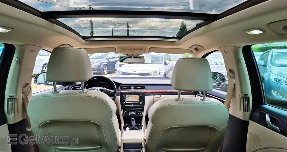 SKODA Superb 2.0 TSI Business DSG