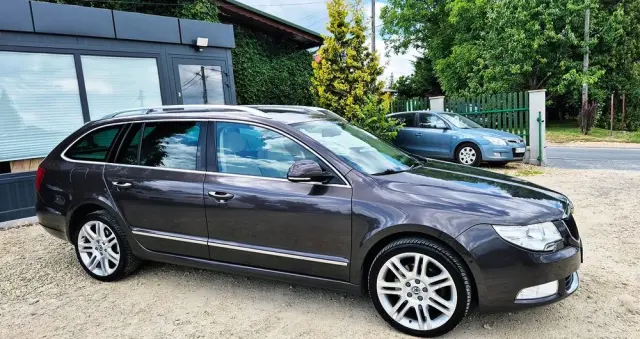 SKODA Superb 2.0 TSI Business DSG