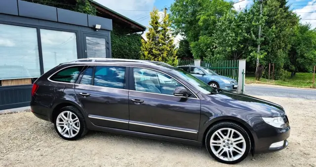 SKODA Superb 2.0 TSI Business DSG