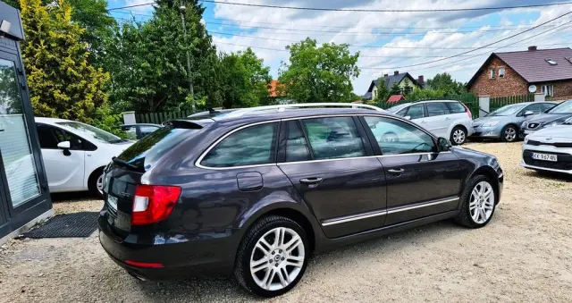SKODA Superb 2.0 TSI Business DSG