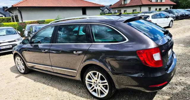 SKODA Superb 2.0 TSI Business DSG