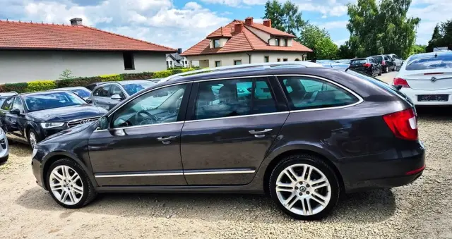 SKODA Superb 2.0 TSI Business DSG