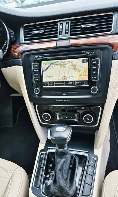 SKODA Superb 2.0 TSI Business DSG