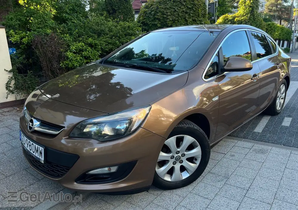OPEL Astra 1.4 T Cosmo S&S