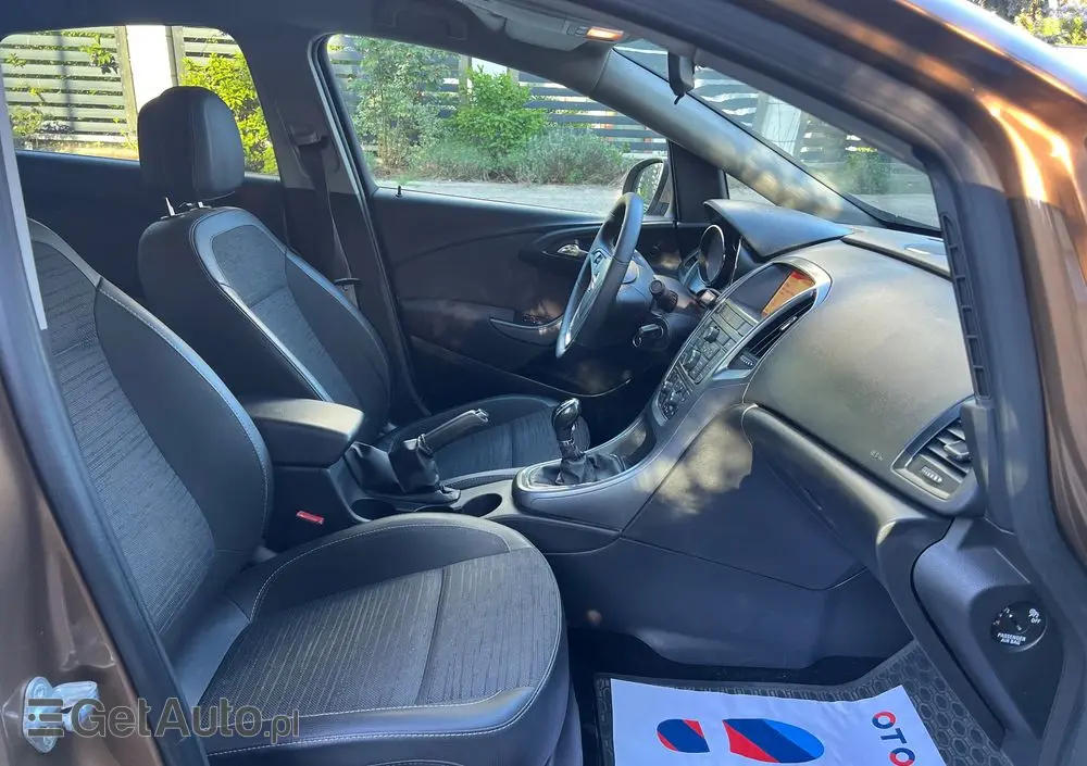 OPEL Astra 1.4 T Cosmo S&S