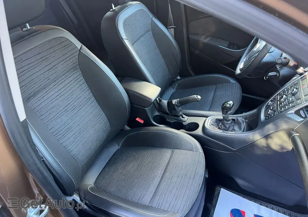 OPEL Astra 1.4 T Cosmo S&S