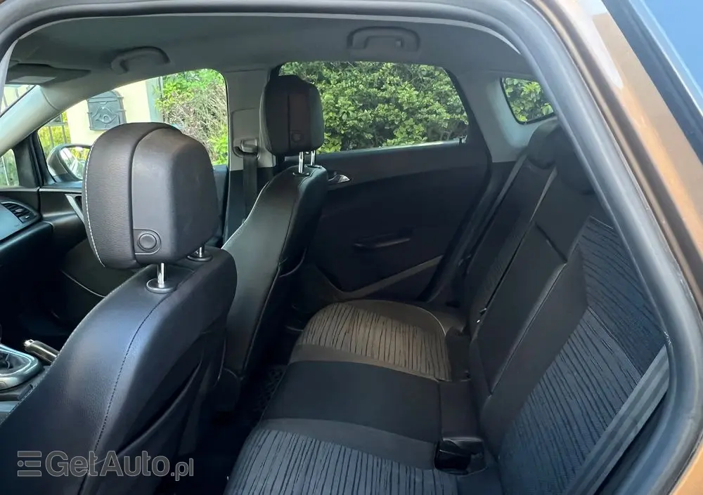 OPEL Astra 1.4 T Cosmo S&S