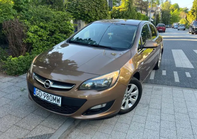 OPEL Astra 1.4 T Cosmo S&S