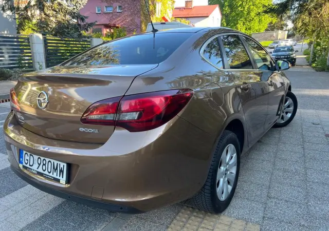 OPEL Astra 1.4 T Cosmo S&S