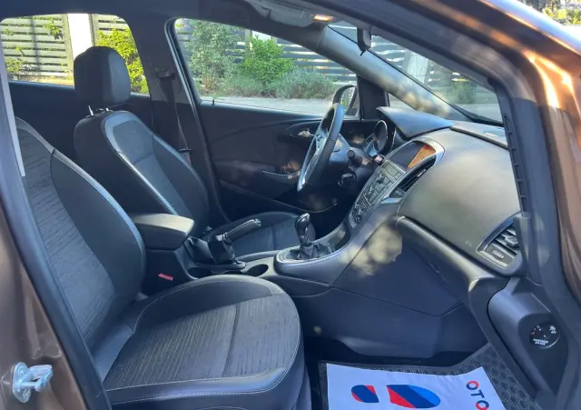 OPEL Astra 1.4 T Cosmo S&S