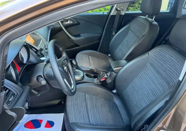 OPEL Astra 1.4 T Cosmo S&S