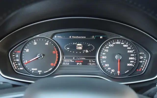 AUDI Q5 2.0 TDI Quattro Sport S tronic