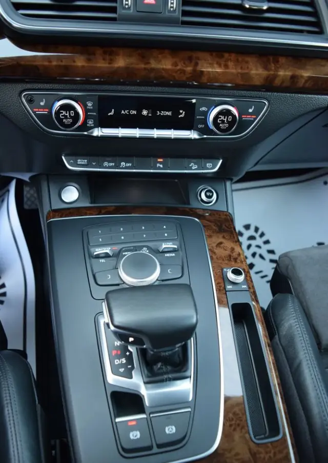 AUDI Q5 2.0 TDI Quattro Sport S tronic