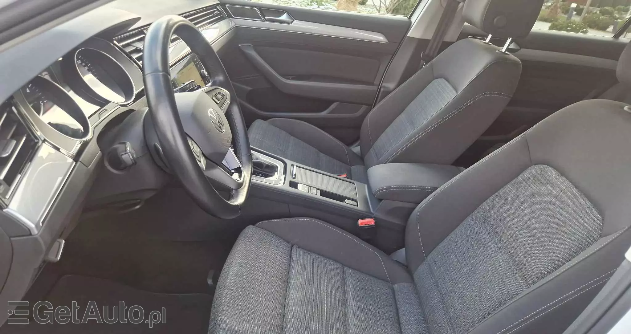 VOLKSWAGEN Passat Variant 2.0 TDI SCR DSG Business