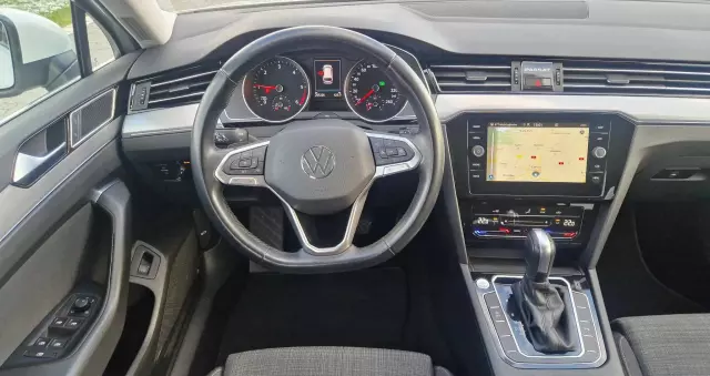 VOLKSWAGEN Passat Variant 2.0 TDI SCR DSG Business