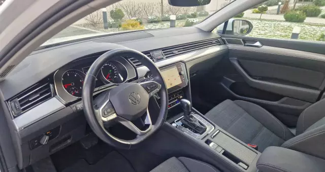 VOLKSWAGEN Passat Variant 2.0 TDI SCR DSG Business