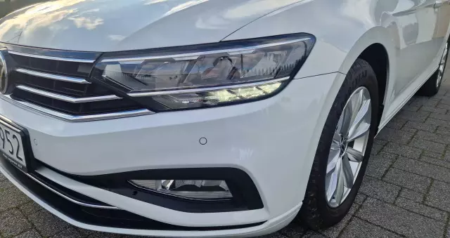 VOLKSWAGEN Passat Variant 2.0 TDI SCR DSG Business