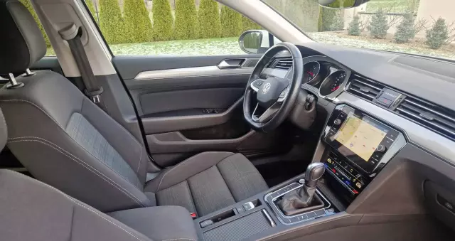 VOLKSWAGEN Passat Variant 2.0 TDI SCR DSG Business
